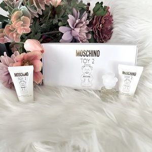 NEW 🤍Moschino Toy 2 Boxed Set